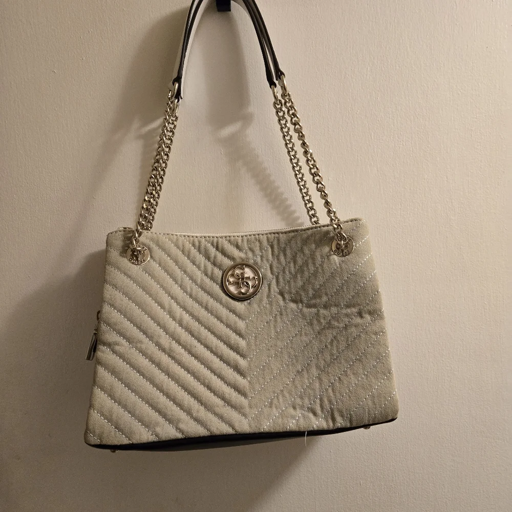 Guess Chain Bag Shoulder Elegant Silver Quilted Handbag Logo - Picture 2 of 13